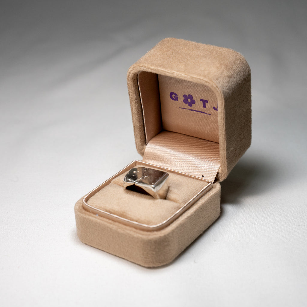 Two-face Signet Ring