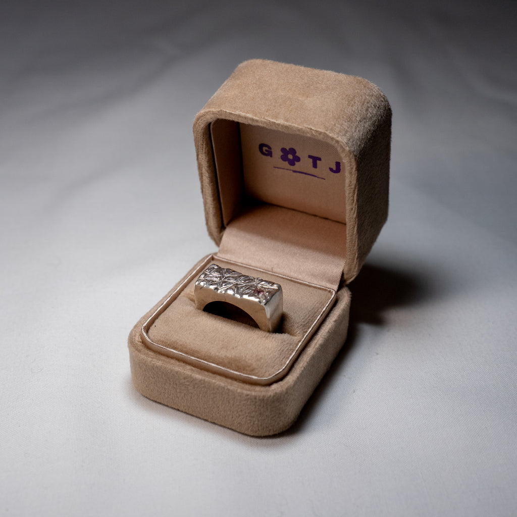 Scarred Topaz Signet