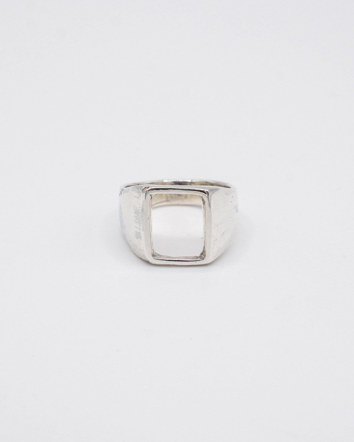 The Hollow Signet